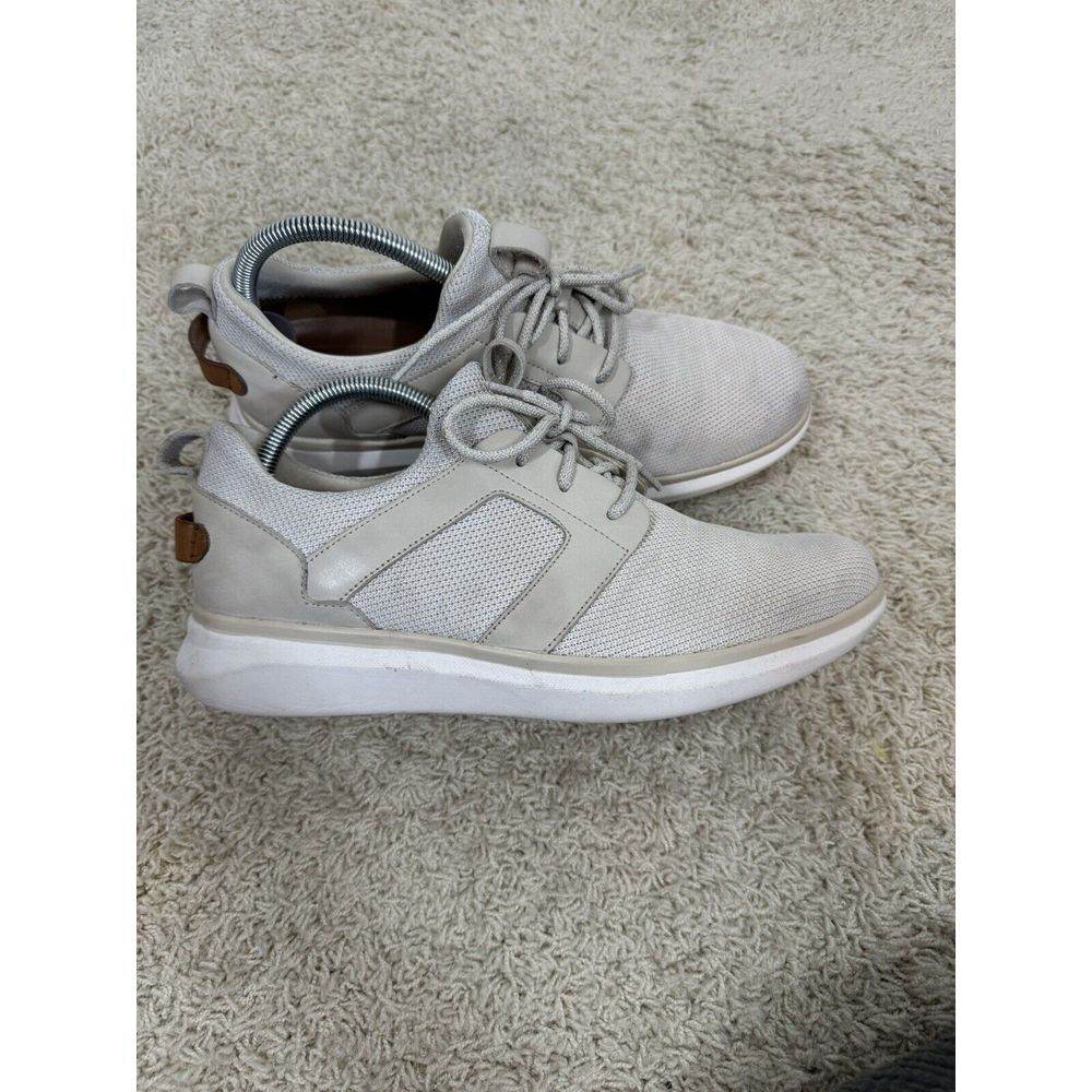 Clarks Men's Un Globe Run Casual Lace Up Sneaker Shoes Ivory Size 9.5 Comfort